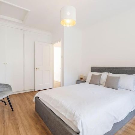 House 10 Mins To Tower Bridge Hot Tub & Parking Villa Лондон Екстериор снимка