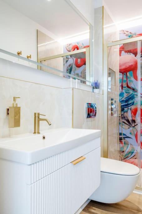 House 10 Mins To Tower Bridge Hot Tub & Parking Villa Лондон Екстериор снимка