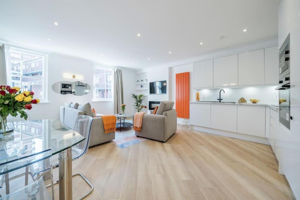 House 10 Mins To Tower Bridge Hot Tub & Parking Villa Лондон Екстериор снимка