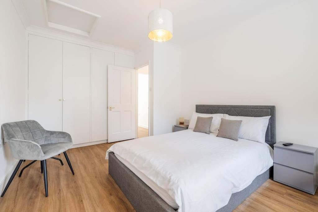 House 10 Mins To Tower Bridge Hot Tub & Parking Villa Лондон Екстериор снимка