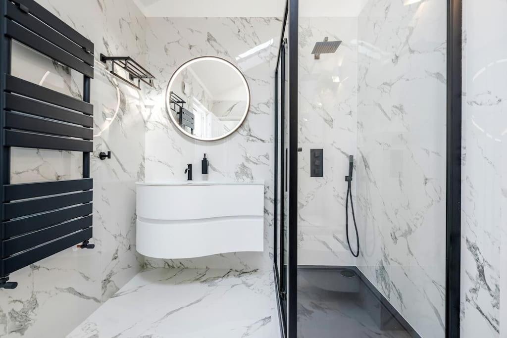 House 10 Mins To Tower Bridge Hot Tub & Parking Villa Лондон Екстериор снимка