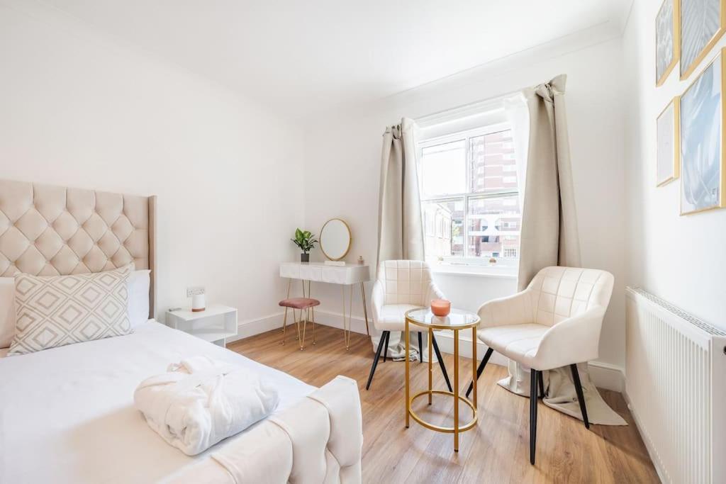 House 10 Mins To Tower Bridge Hot Tub & Parking Villa Лондон Екстериор снимка